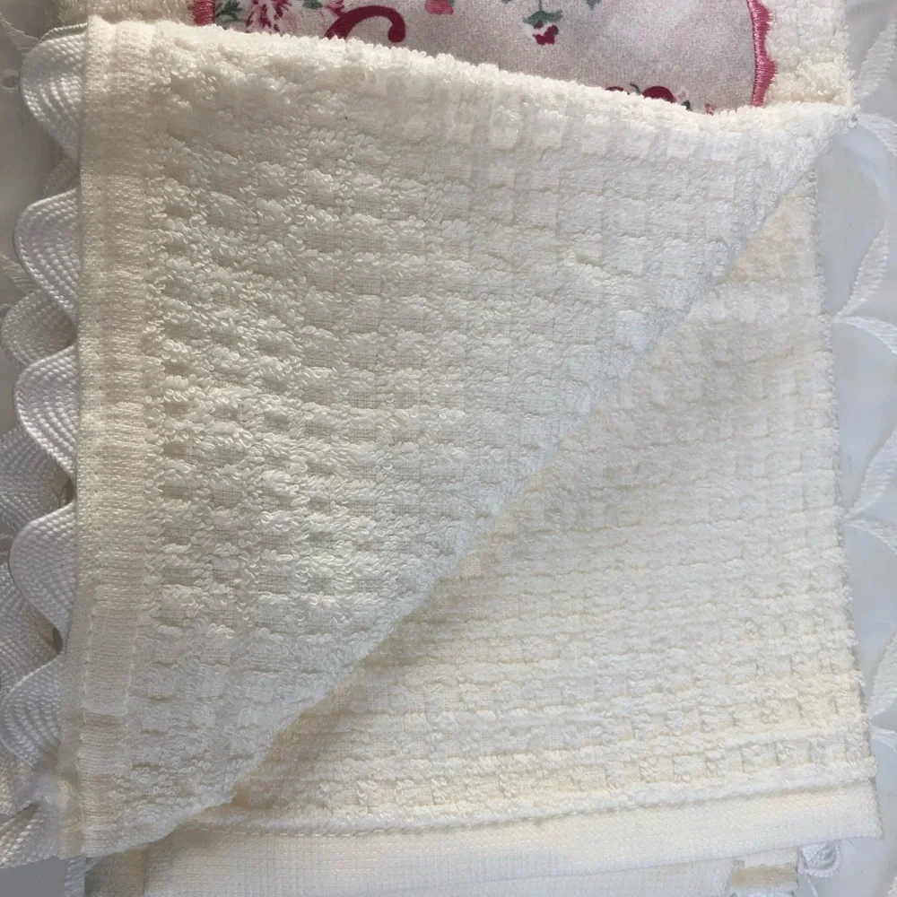 NEW Shabby Chic Gram Hand Kitchen Two Towels Set